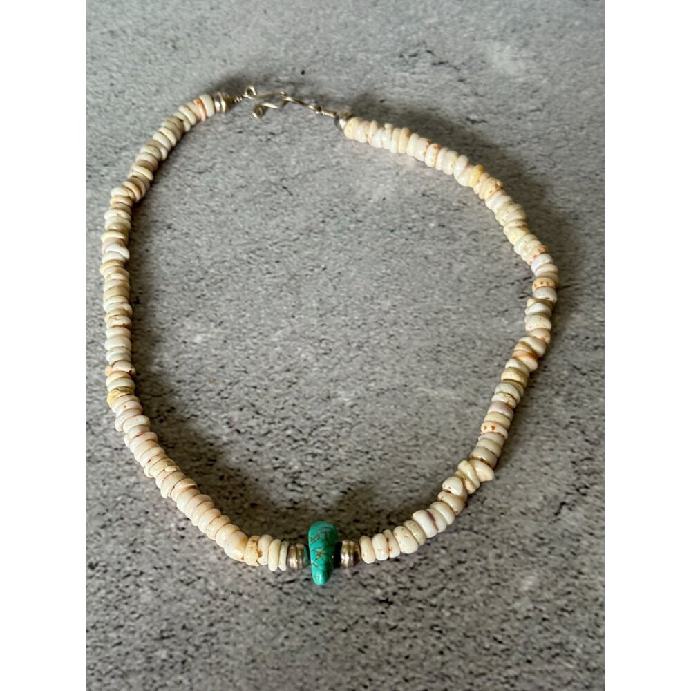 Old Southwestern Puka Oyster Shell Necklace Turquoise Accent & Sterling Silver - Picture 7 of 12